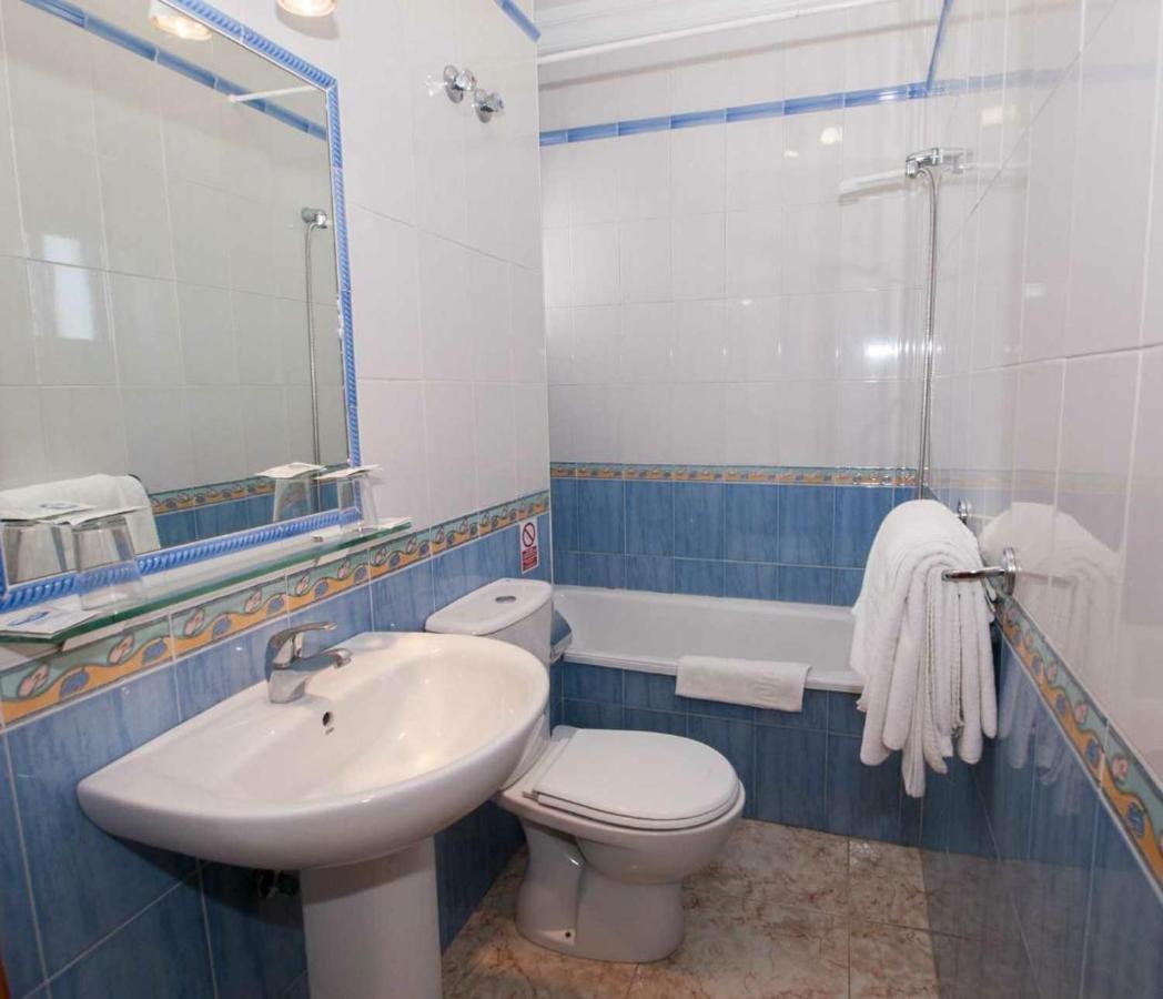 Hostal Sonrisa Del Mar Conil De La Frontera Buitenkant foto