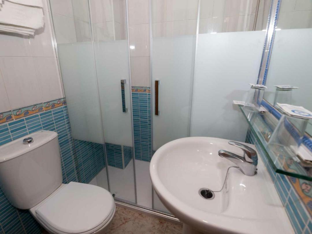 Hostal Sonrisa Del Mar Conil De La Frontera Buitenkant foto