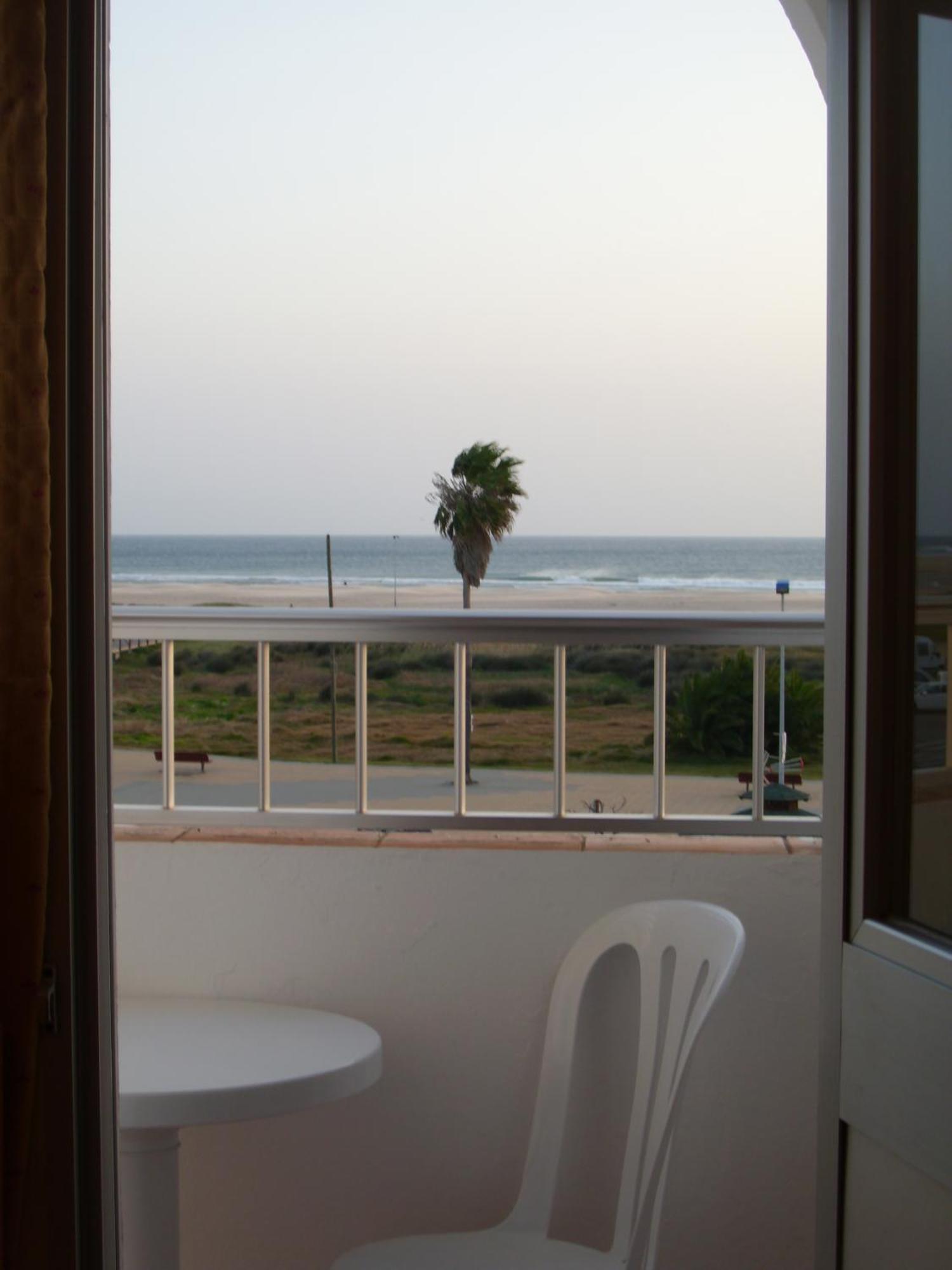Hostal Sonrisa Del Mar Conil De La Frontera Buitenkant foto