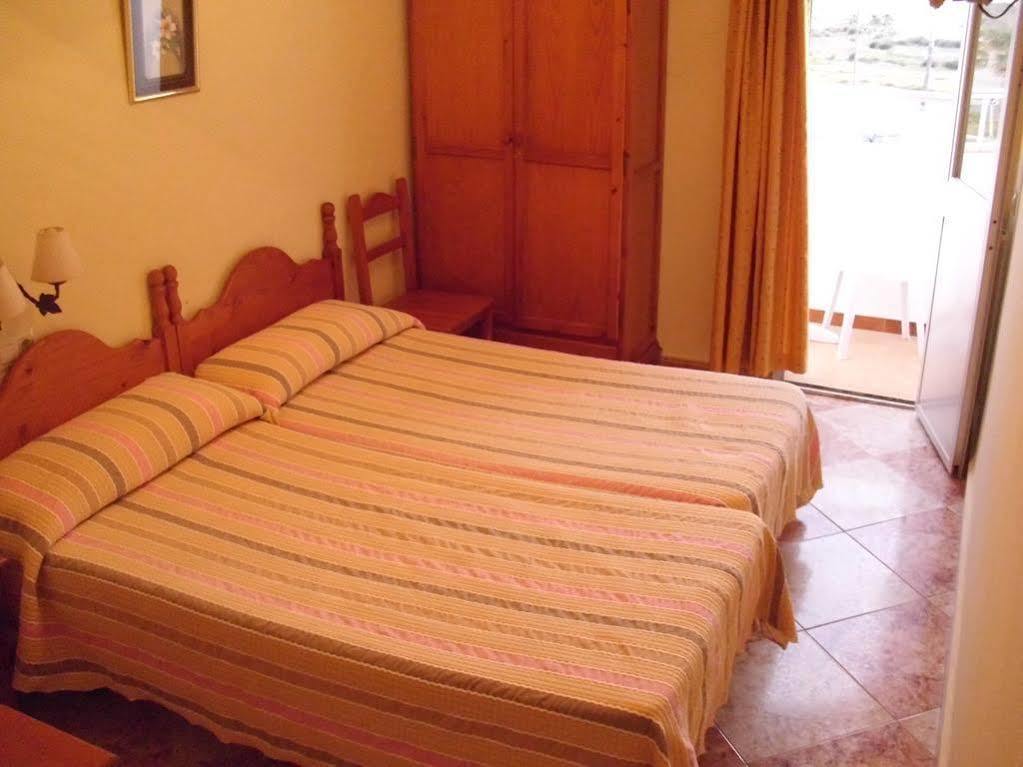 Hostal Sonrisa Del Mar Conil De La Frontera Buitenkant foto